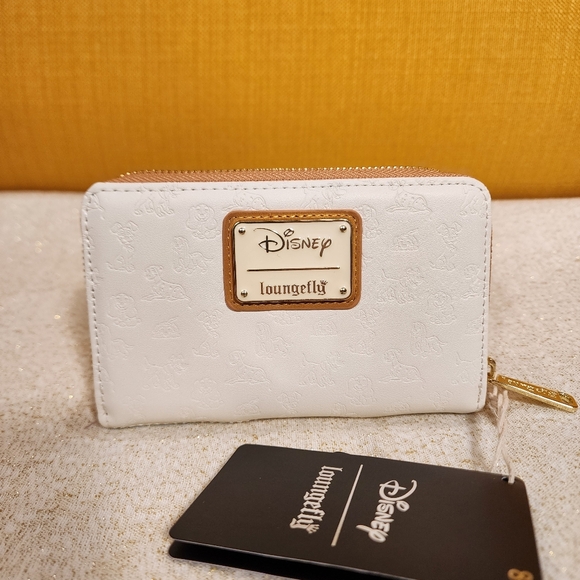 Loungefly I Heart Disney Dogs Dog House Lenticular Lady, Pongo, Rodger Wallet - Picture 4 of 13